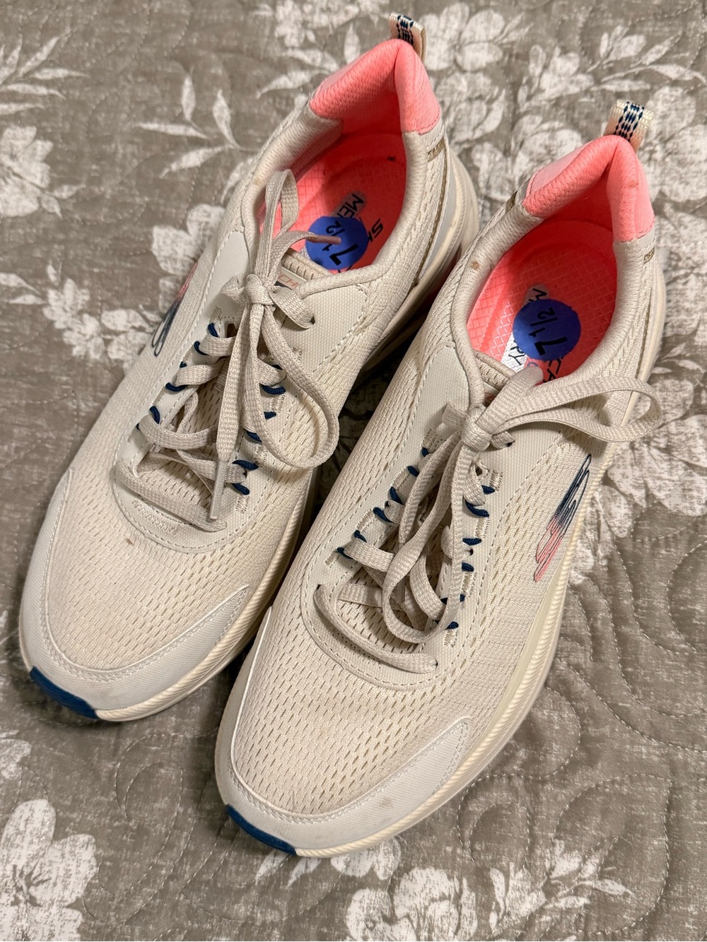 Skechers Skech-Air Air-Cooled Memory Foam Cream & Coral Sneakers Women's 7.5 W